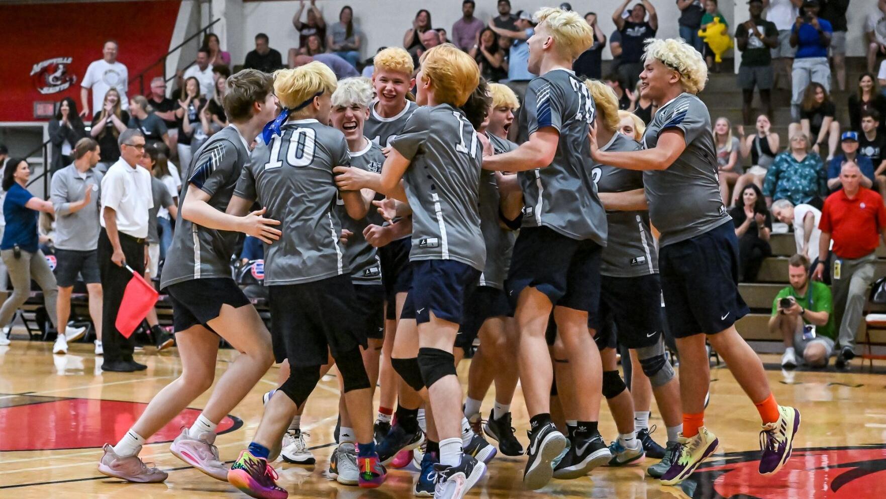 Francis Howell Central def. Vianney 27-25, 17-25, 25-23, 25-20